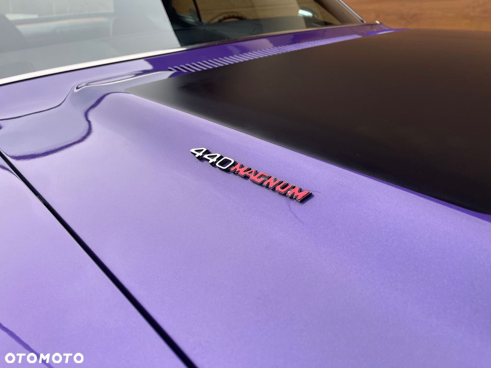 Dodge Challenger - 14