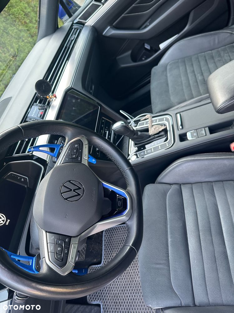 Volkswagen Passat - 14
