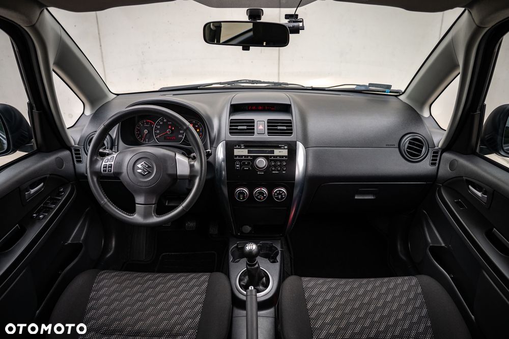 Suzuki SX4 1.6 GLX / Comfort - 23