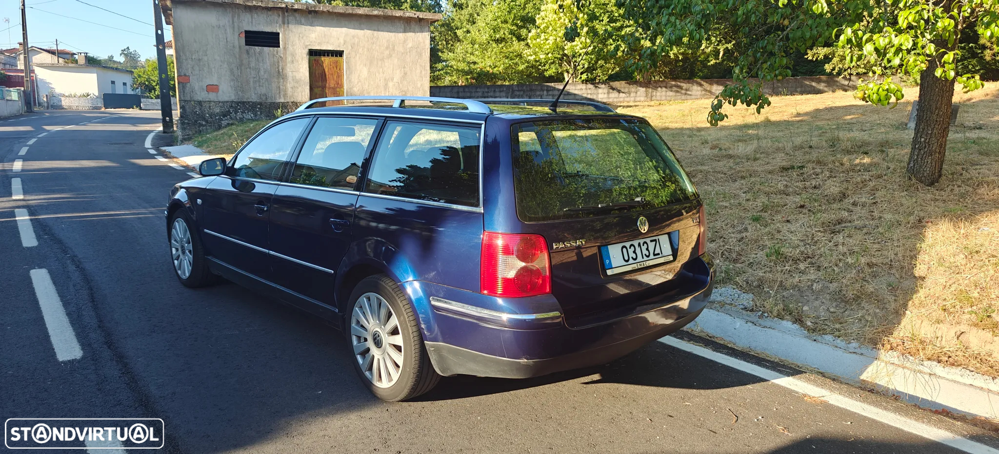 VW Passat Variant 1.9 TDi Highline - 3