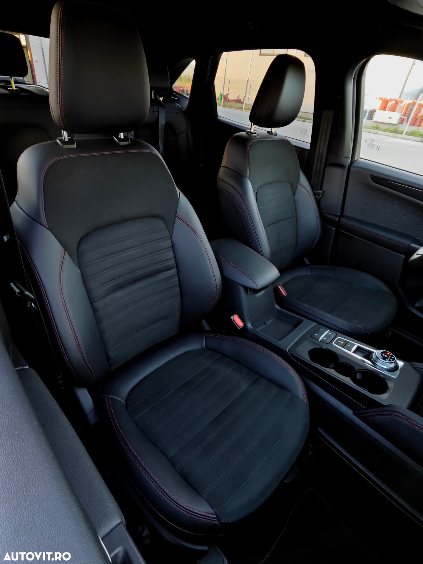 Ford Kuga 2.0 EcoBlue 4x4 Aut. ST-LINE X - 6
