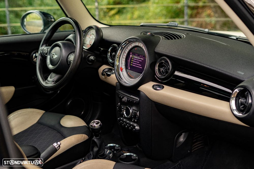 MINI 3 Portas Cooper D - 32