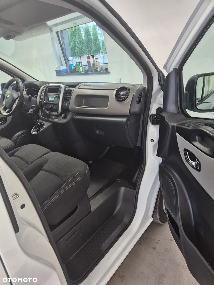 Renault Trafic - 12