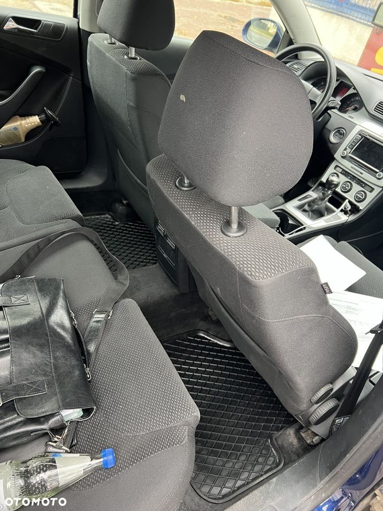 Volkswagen Passat 2.0 TDI Comfortline - 14