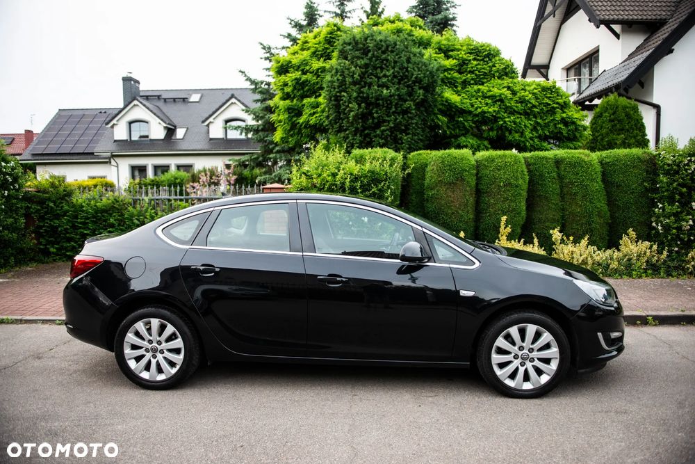 Opel Astra 1.6 D (CDTI) Start/Stop Edition - 4