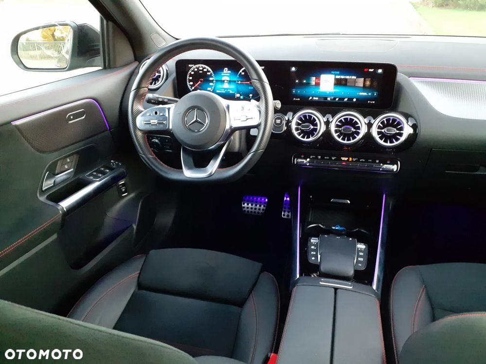Mercedes-Benz EQA 300 66.5kWh 4-Matic AMG Line - 31