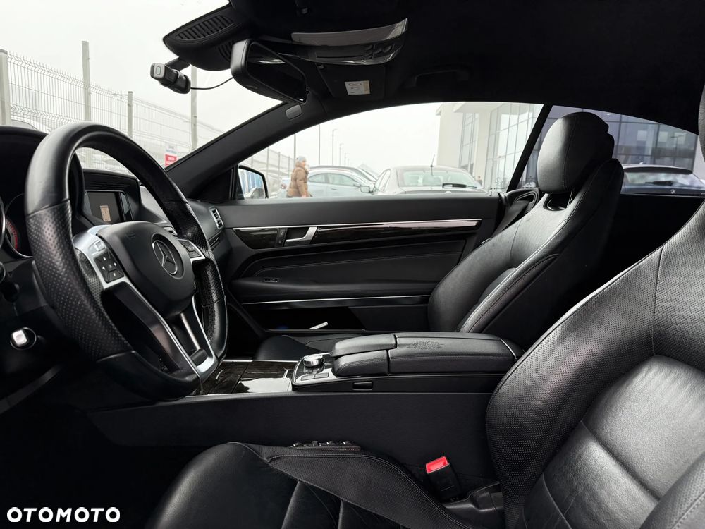 Mercedes-Benz Klasa E 220 CDI 7G-TRONIC - 27