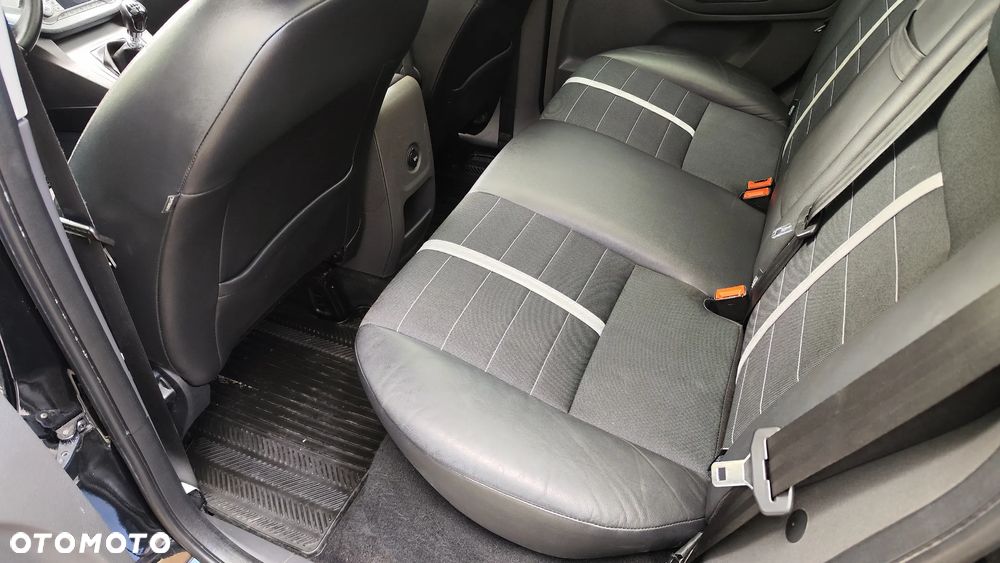 Ford Kuga 2.0 TDCi 4WD Titanium - 23