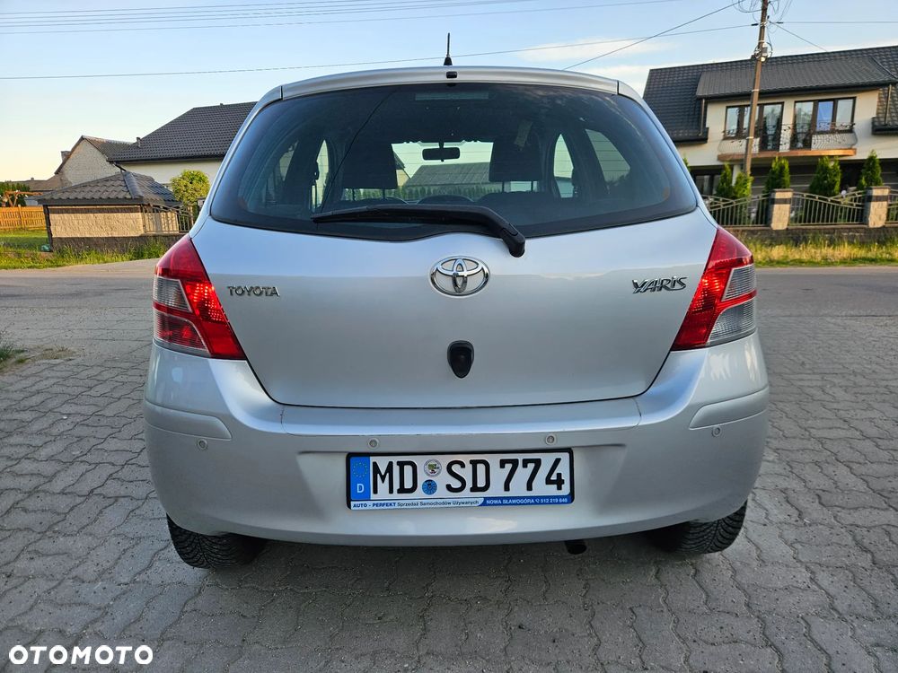 Toyota Yaris 1.33 Prestige - 9