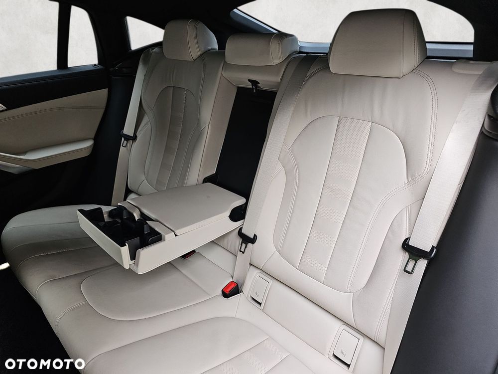 BMW X6 - 24