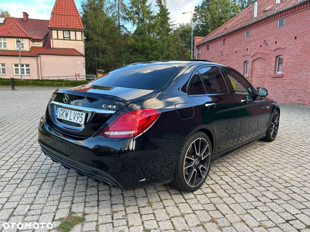 Mercedes-Benz Klasa C AMG 43 4-Matic - 4