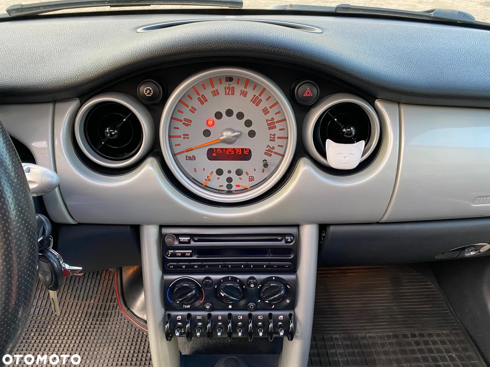 MINI Cooper Standard - 22