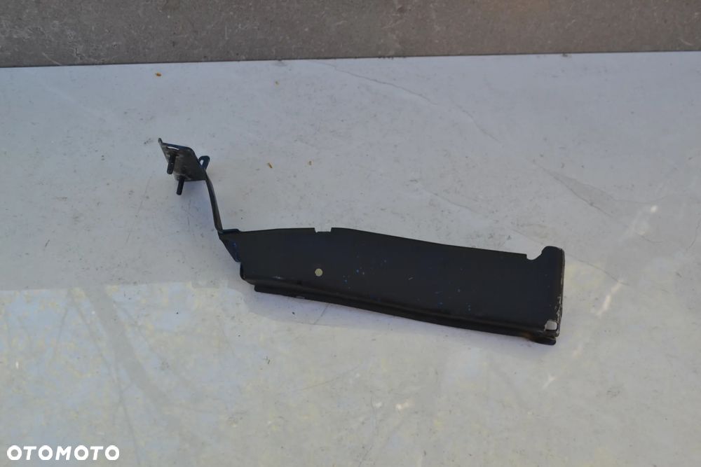 AUDI A4 B8 WSPORNIK MOCOWANIE BŁOTNIKA PRAWE 8K0821136B - 3
