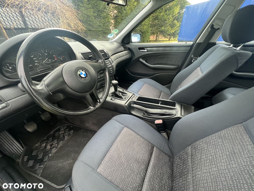 BMW Seria 3 318i Edition Exclusive - 8