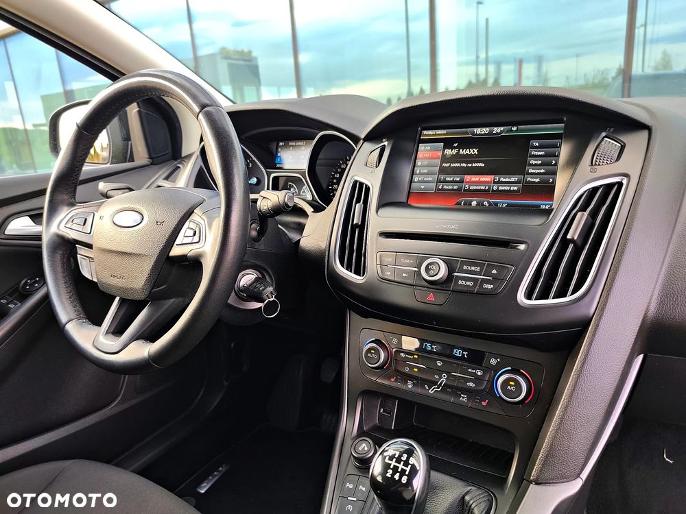 Ford Focus 1.0 EcoBoost Titanium - 23