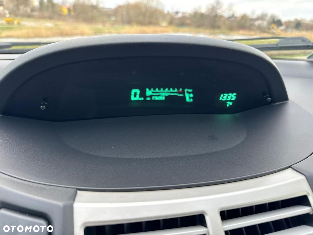 Toyota Yaris 1.3 VVT-i Sol - 5