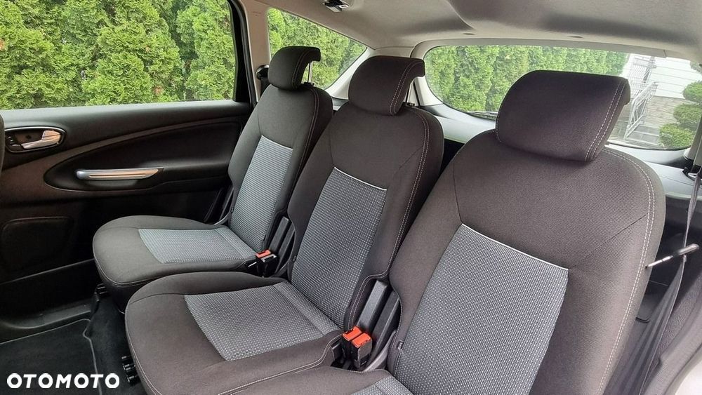 Ford S-Max - 18