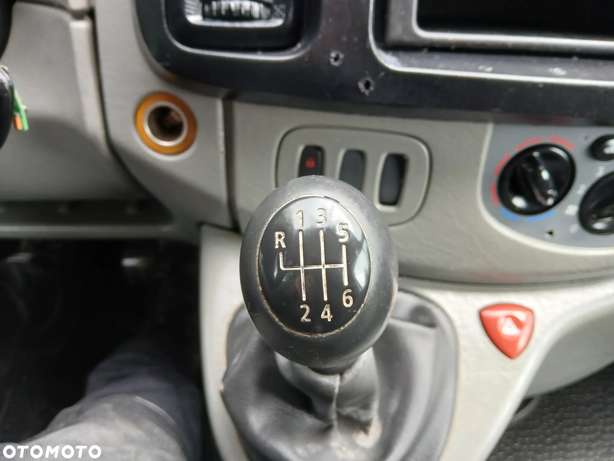 Opel VIVARO - 14