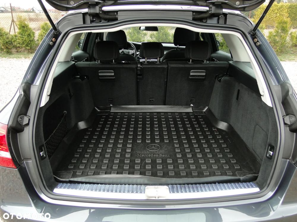 Mercedes-Benz Klasa C 200 7G-TRONIC Exclusive - 19