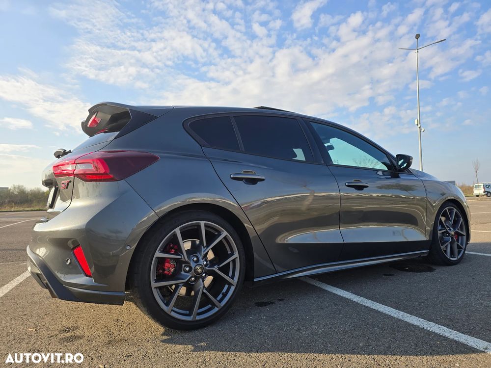 Ford Focus 2.3 Ecoboost ST X - 4