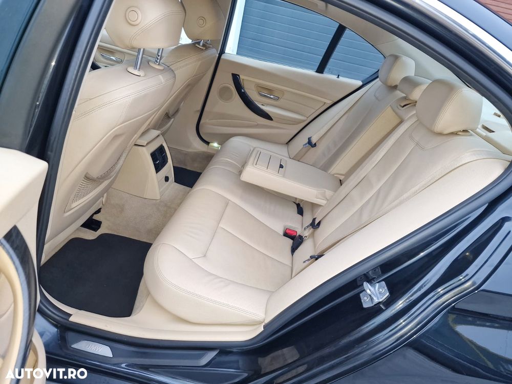 BMW Seria 3 320d Aut. Blue Performance Luxury Line - 17