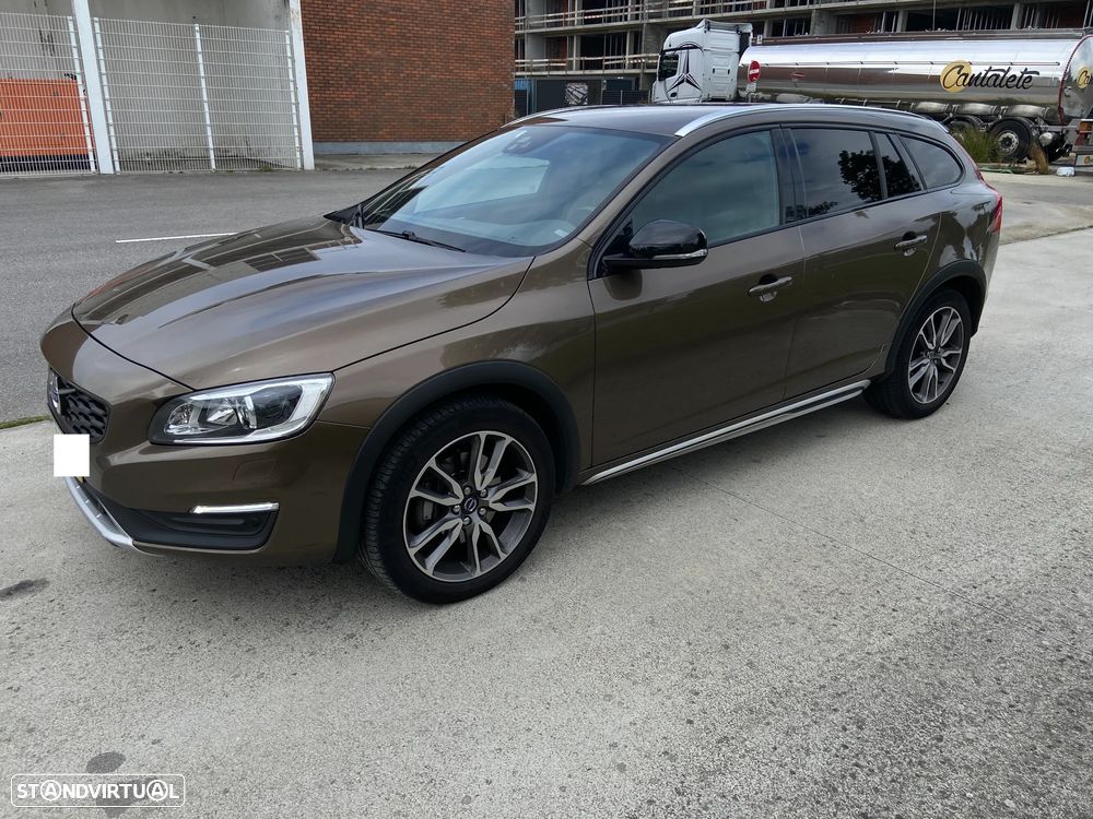 Volvo V60 Cross Country 2.0 D3 Summum Geartronic - 2