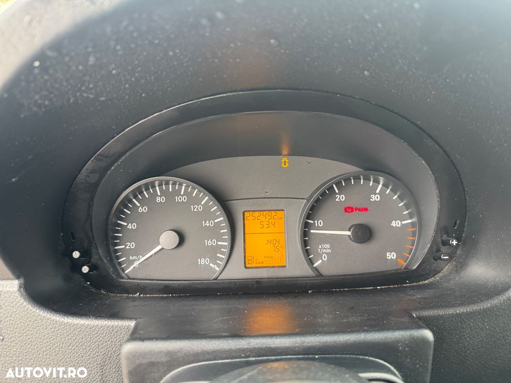 Mercedes-Benz Sprinter (BlueTec) 906.211 - 8