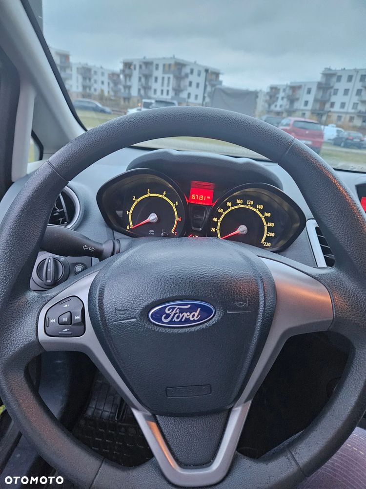 Ford Fiesta 1.25 Ambiente - 11