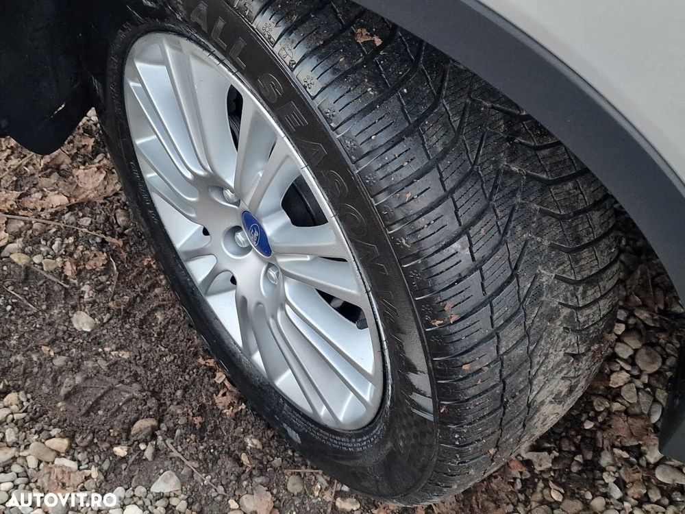 Ford Kuga 2.0 TDCi 4x4 Titanium - 16