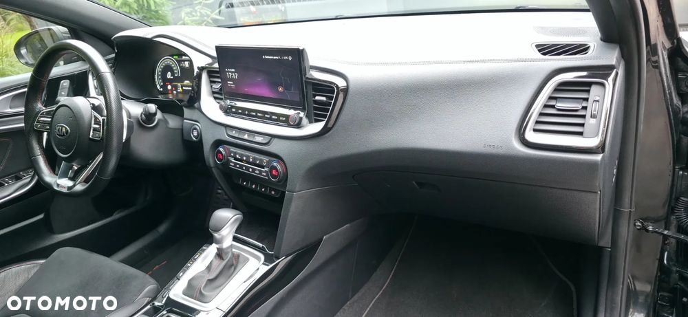 Kia ProCeed 1.6 T-GDI DCT7 OPF GT - 29