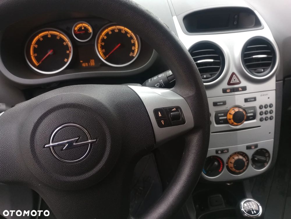 Opel Corsa 1.2 16V Edition / Active - 9