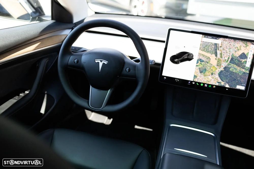 Tesla Model 3 Standard Range Plus RWD - 3