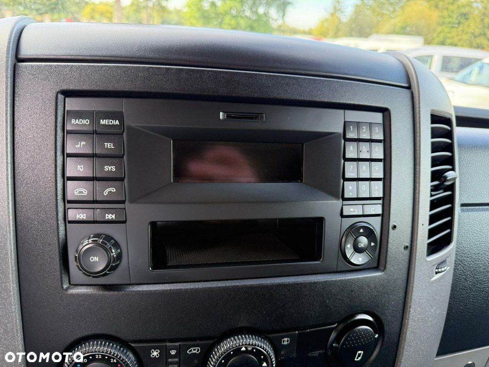 Mercedes-Benz Sprinter - 16