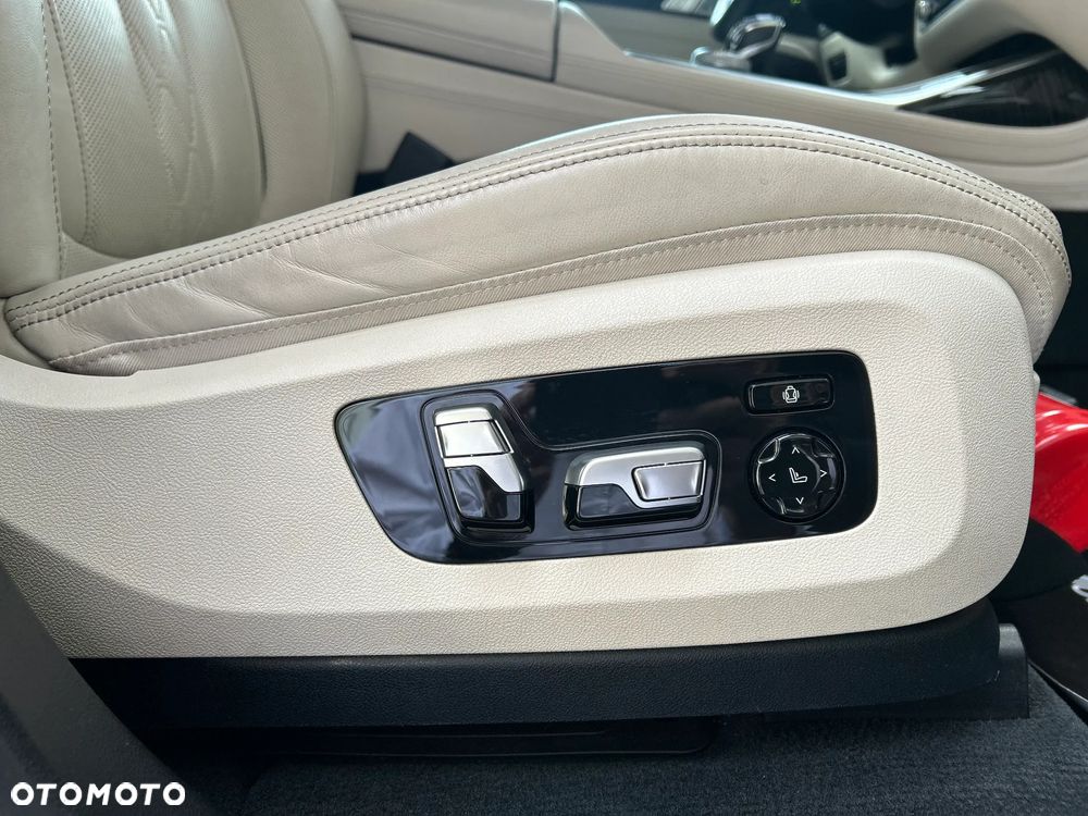 BMW X7 M50d sport - 24