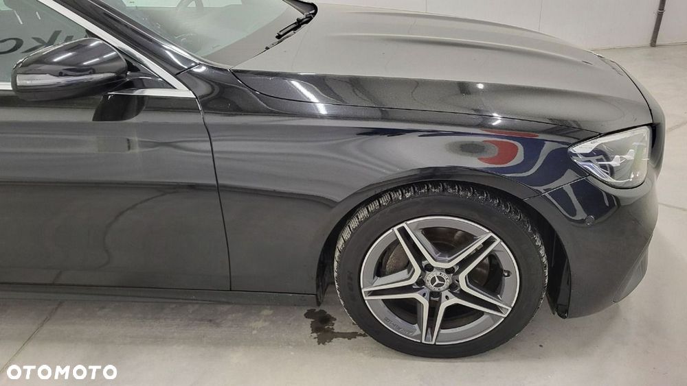 Mercedes-Benz Klasa E 220 d 4-Matic AMG/Avantgarde - 4