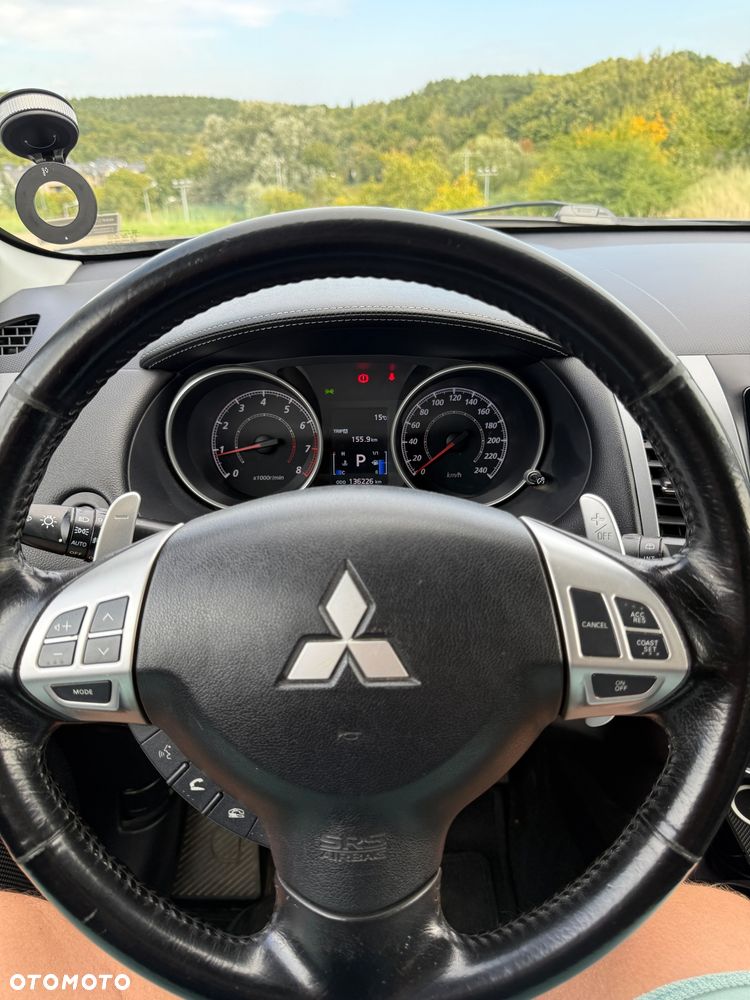 Mitsubishi Outlander 2.0 Intense + 2WD CVT - 10