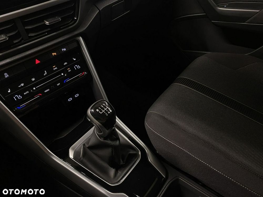 Volkswagen T-Roc - 37