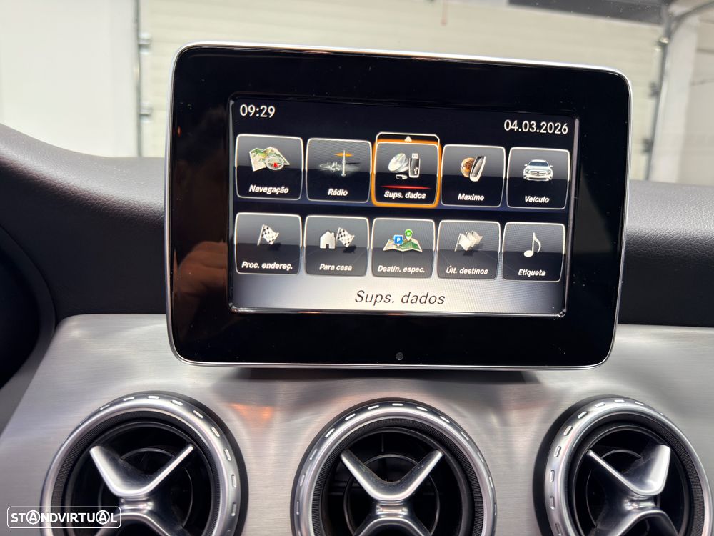 Mercedes-Benz GLA 180 d AMG Line - 33