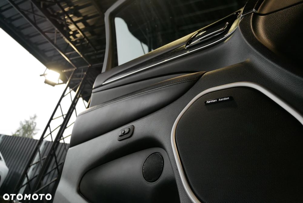 Jeep Grand Cherokee - 27