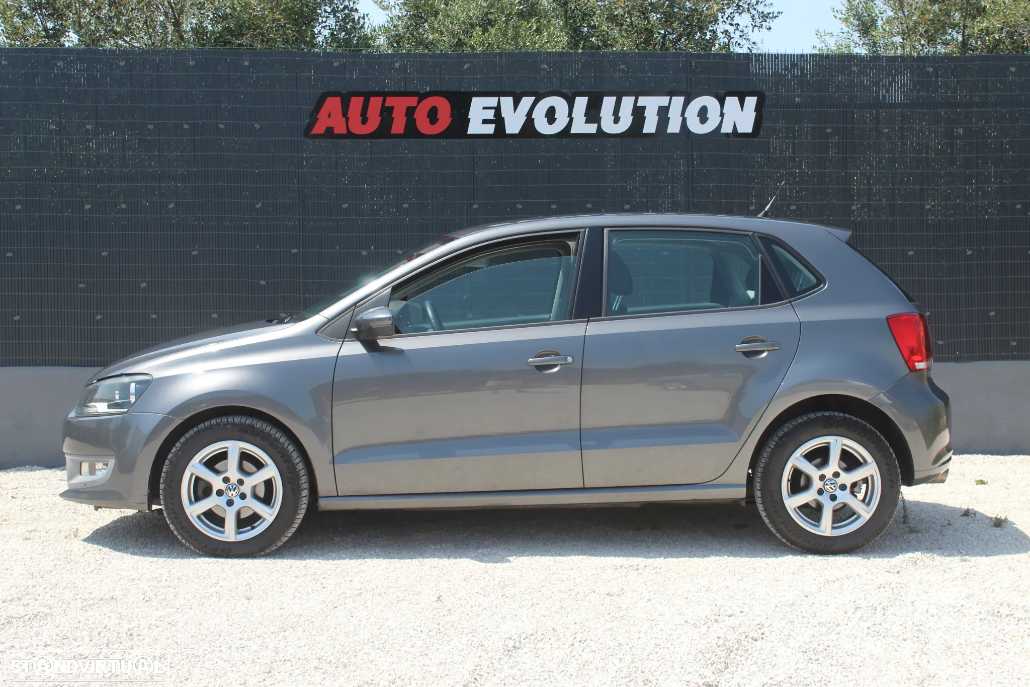 VW Polo 1.6 TDI Confortline BlueMotion - 2