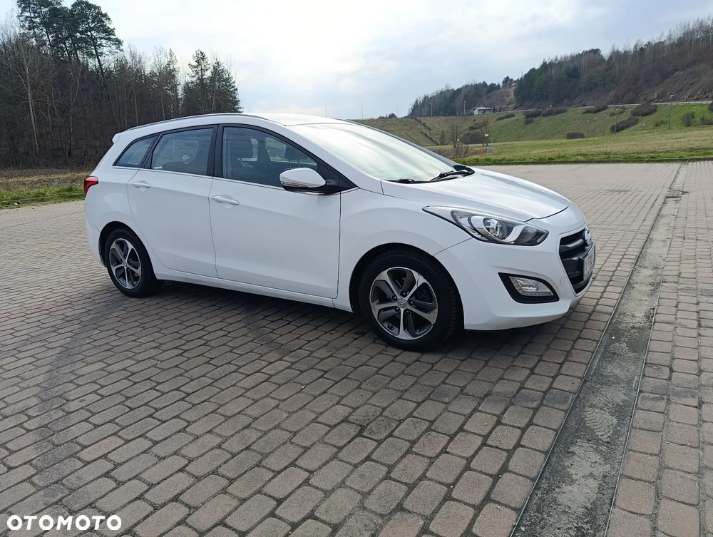 Hyundai i30 blue Kombi 1.6 GDi Style - 3