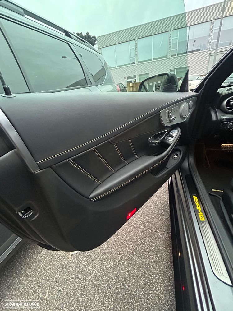 Mercedes-Benz C 63 AMG S - 12