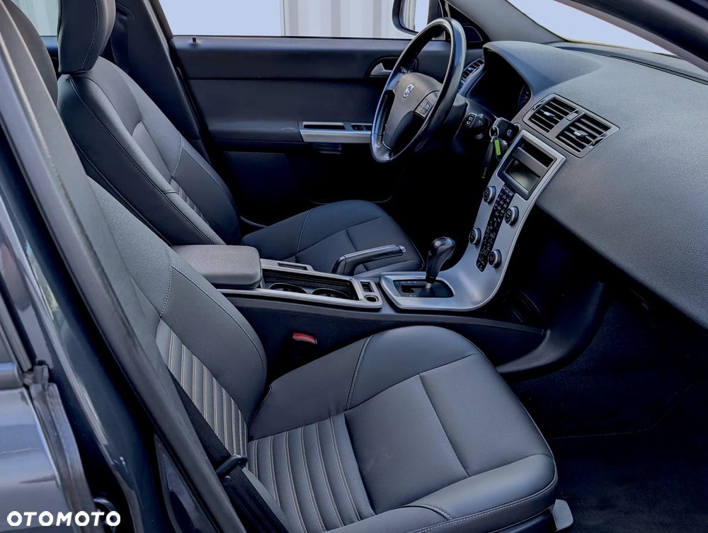 Volvo V50 - 22