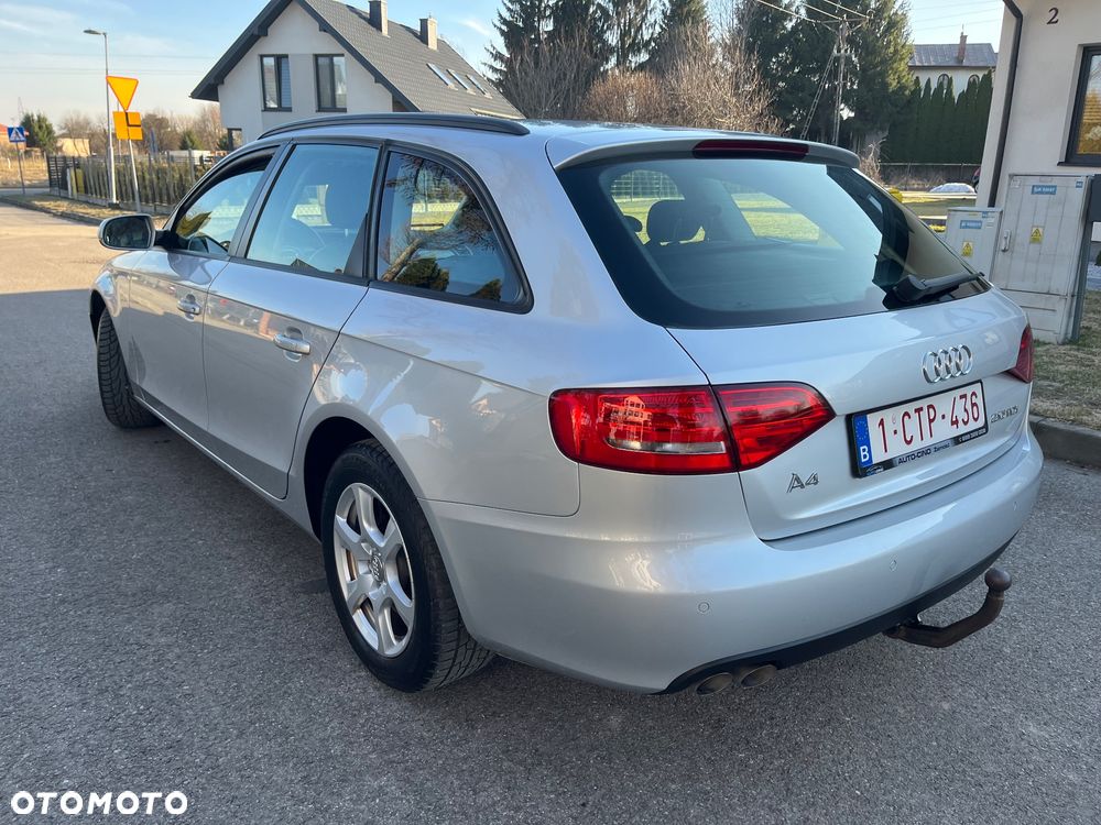 Audi A4 Avant - 11