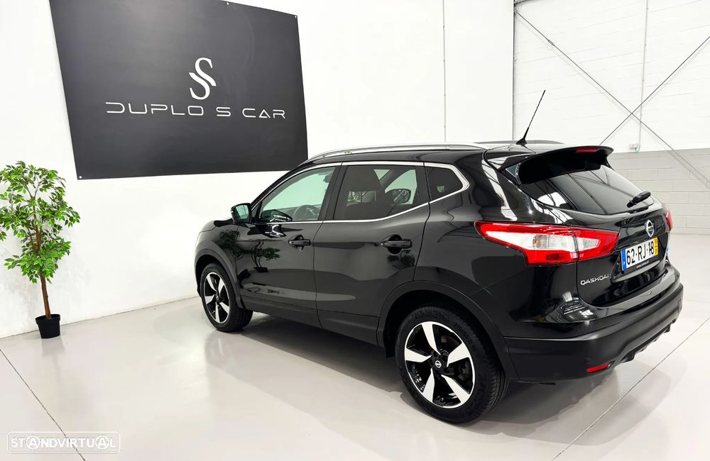 Nissan Qashqai 1.5 dCi N-Connecta 18 - 10