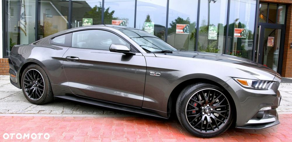 Ford Mustang - 33
