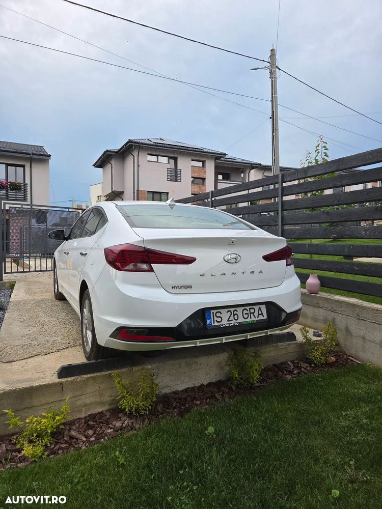 Hyundai Elantra ver-1-6-mpi-highway - 5