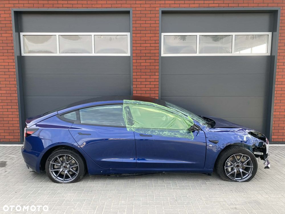 Tesla Model 3 Standard Hinterradantrieb - 21