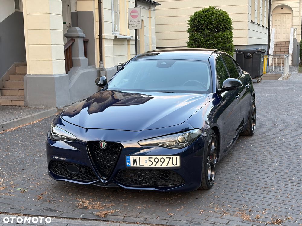 Alfa Romeo Giulia 2.0 Turbo Veloce - 1