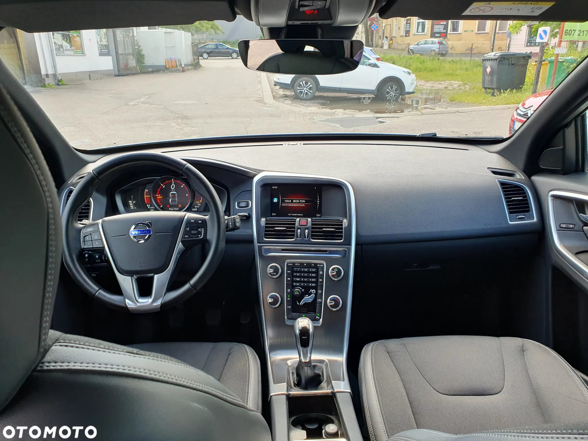 Volvo XC 60 D4 Momentum Pro - 15